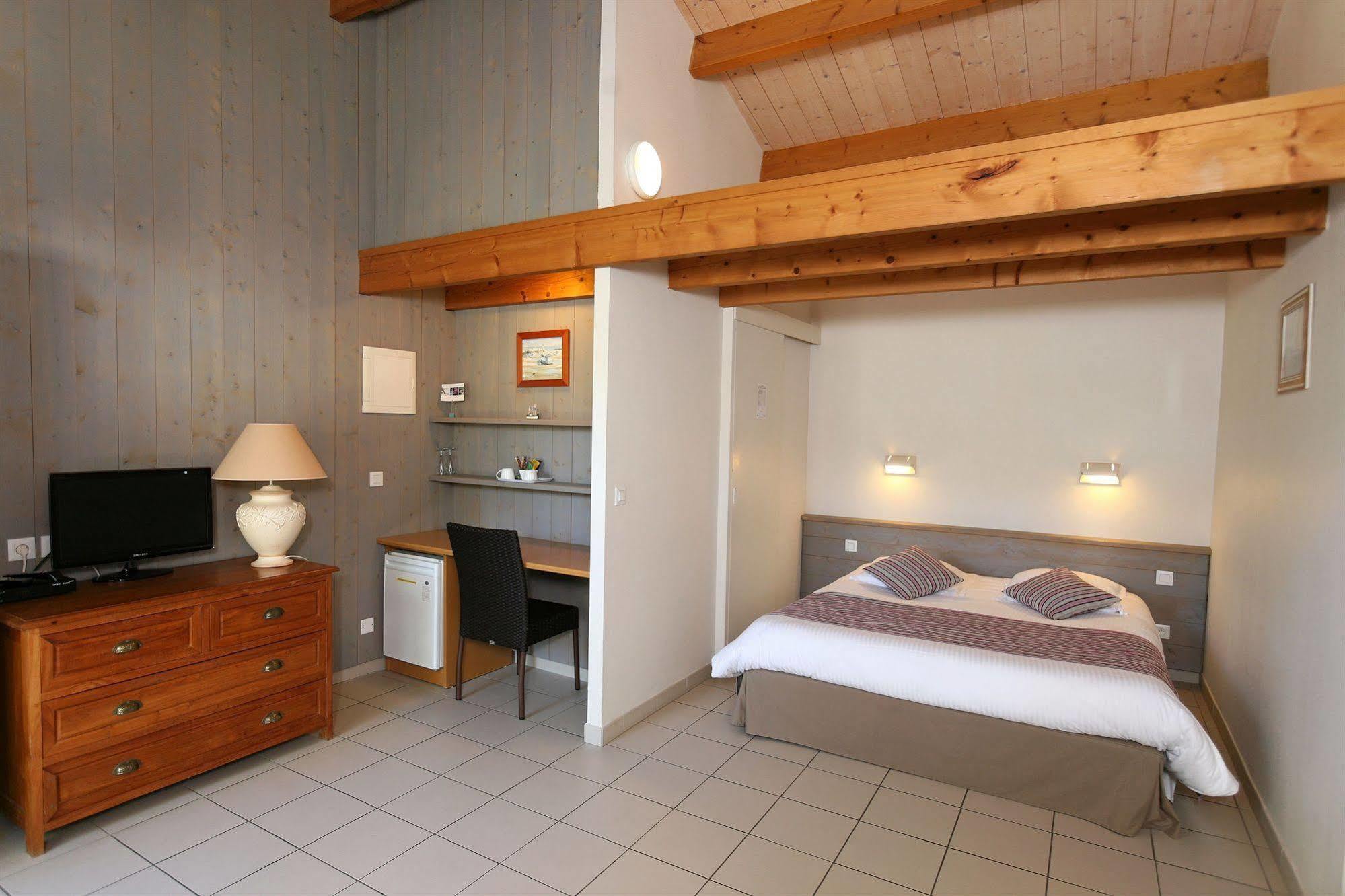 La Villa - Hotel Bien Etre Le Bois-Plage-en-Re Exterior photo