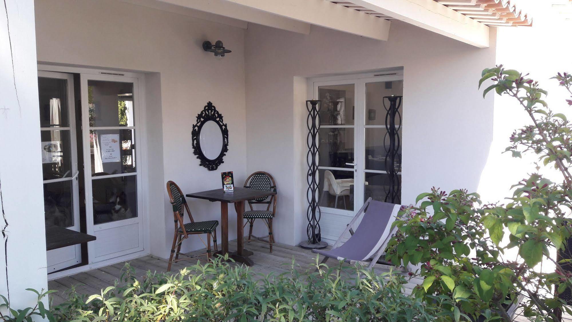 La Villa - Hotel Bien Etre Le Bois-Plage-en-Re Exterior photo